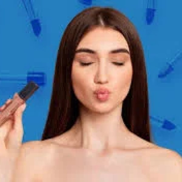 دليل المبتدئات لاختيار مستحضرات المكياج الأساسية مع خبيرة التجميل نجلاء مسعد